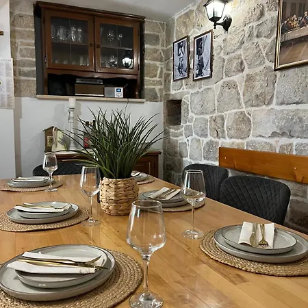 Didov Kameni Dvor-stone House&jacuzzi 别墅