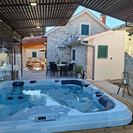 别墅 Didov Kameni Dvor-stone House&jacuzzi