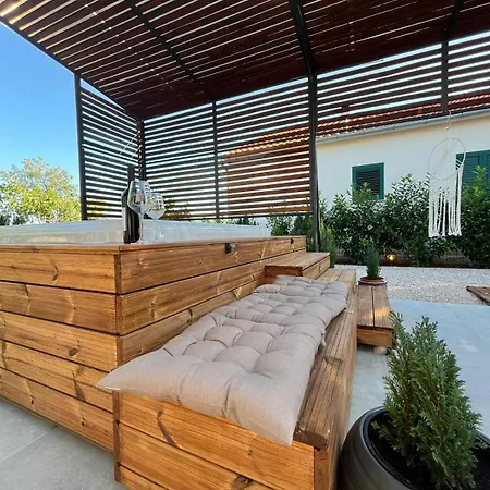 Didov Kameni Dvor-stone House&jacuzzi