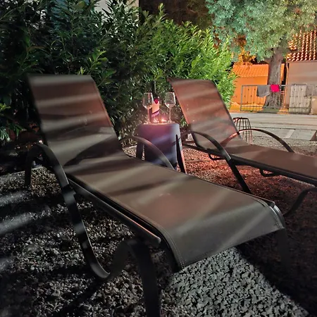 Didov Kameni Dvor-stone House&jacuzzi * Radonic