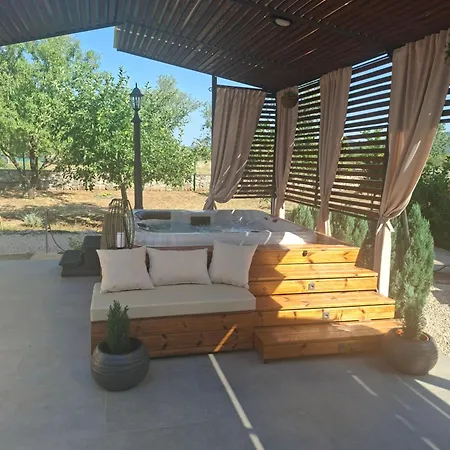 Didov Kameni Dvor-stone House&jacuzzi 别墅