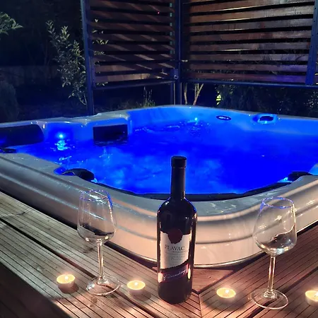Didov Kameni Dvor-stone House&jacuzzi 别墅